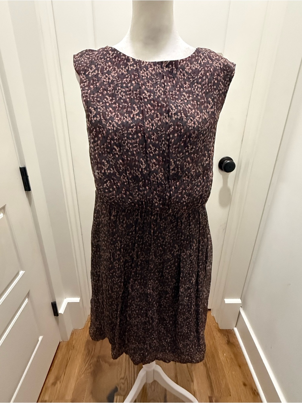 Les Copains Blue. Silk Bubble Hem Shift Dress. Gray Multi. Size 10.